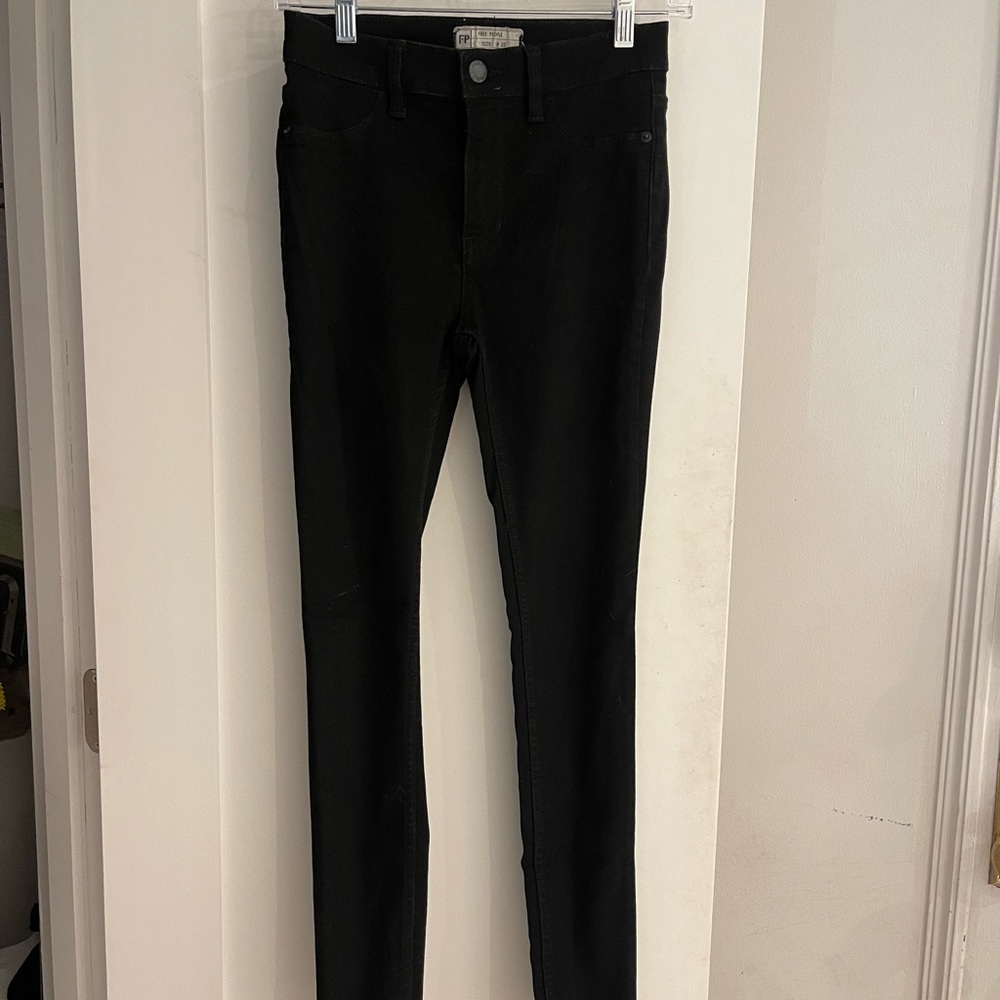 FREE PEOPLE LONG and lean high waist black jean 25